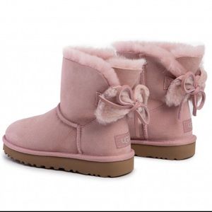 Ugg classic double bow mini boots women’s size 8